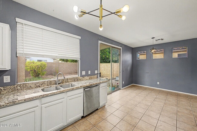 Building Photo - 11532 W Cottonwood Ln