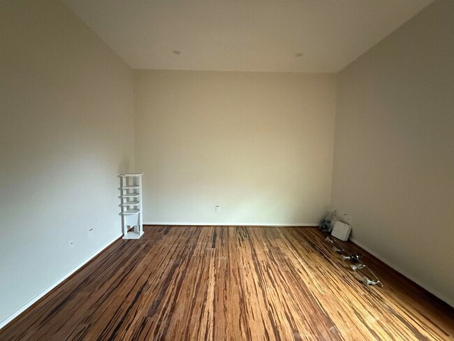 Building Photo - 105 Margaret Ln