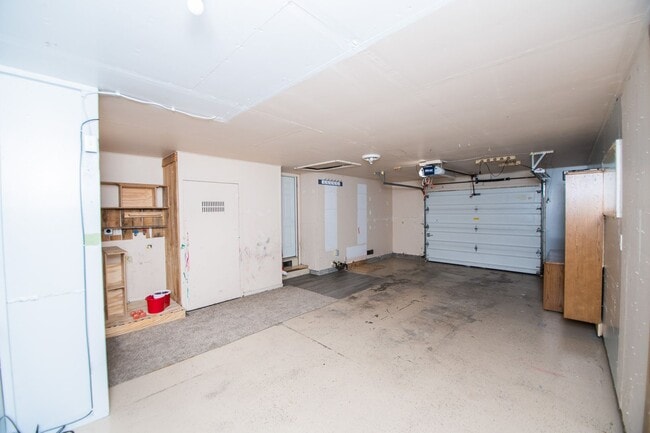 Building Photo - 3 bed 2 bath Ranch in Hobart