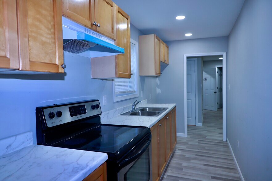 Building Photo - 6259 Sewells Point Rd