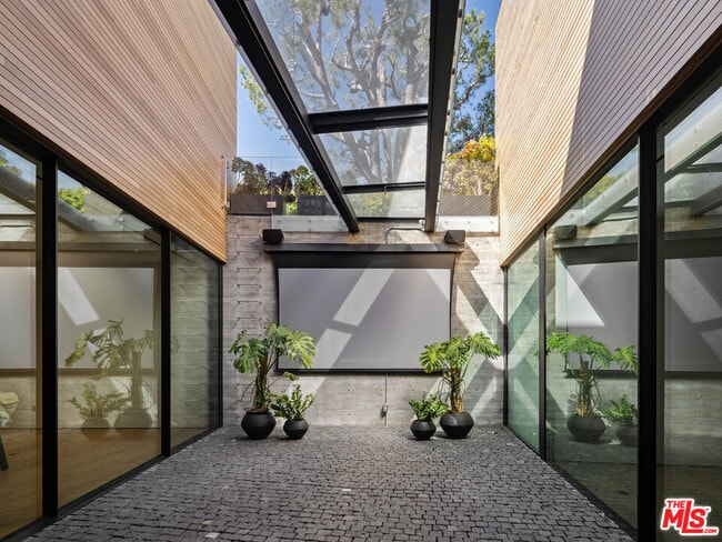 Building Photo - 1520 Carla Ridge