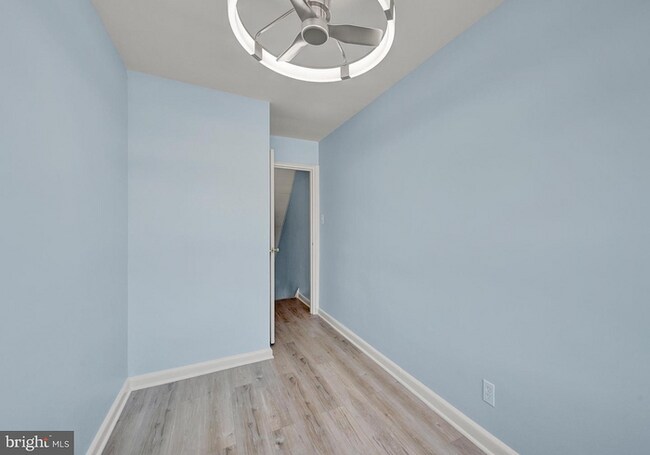 Building Photo - 3 Bedroom Beautiful Home