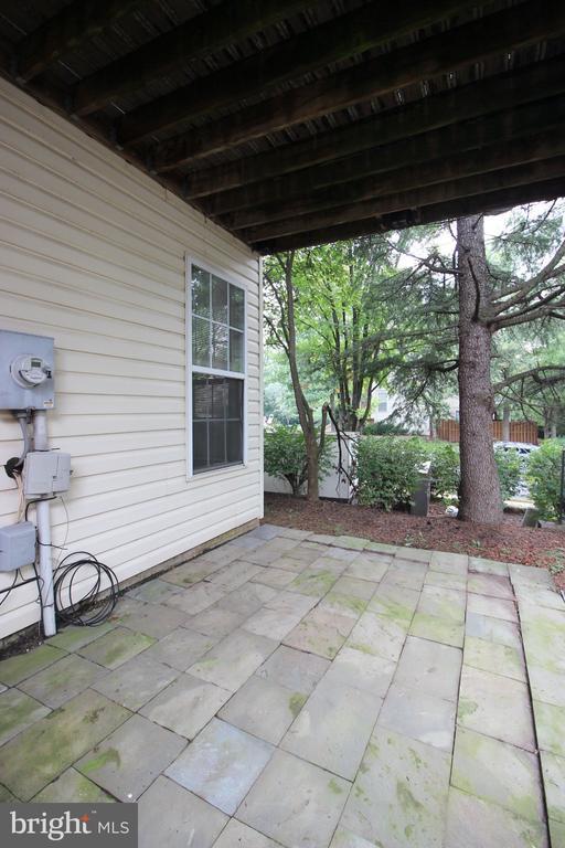 Building Photo - 46140 Cecil Terrace