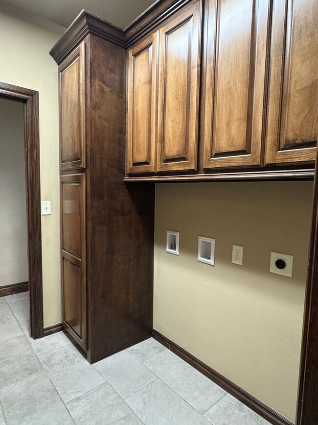 Building Photo - 8294 SE 90th St