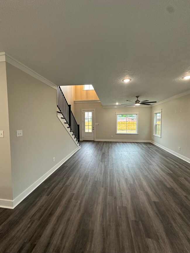 Building Photo - 1713 Bilbo St