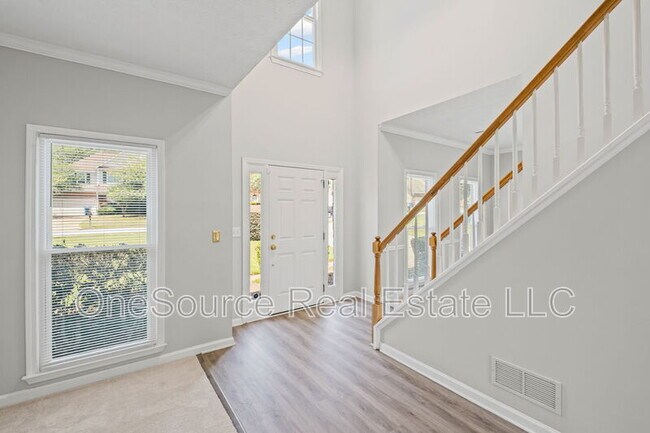 Building Photo - 10905 Pinewalk Forest Cir