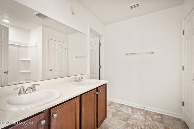 Building Photo - 2172 Hudson Grove