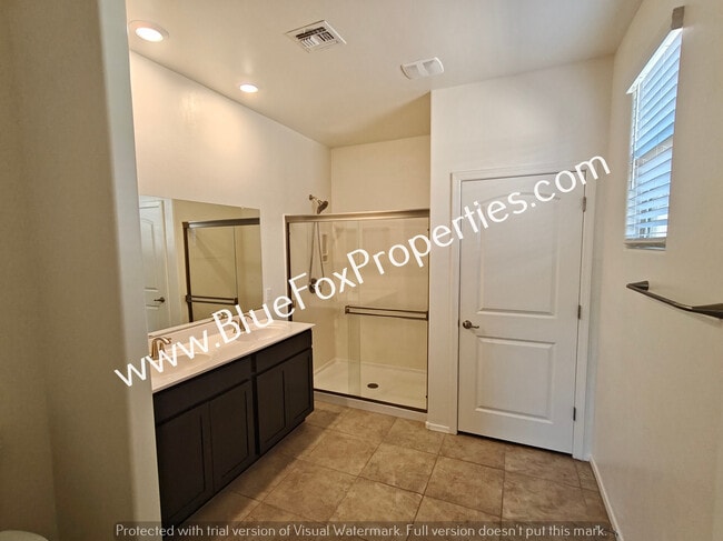 Building Photo - 7860 N Scholes Ave