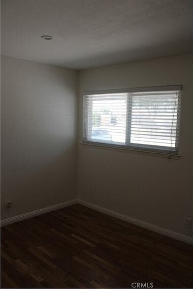 Building Photo - 5192 Robinwood Dr