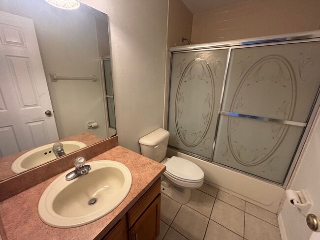 Building Photo - 3/3 Newly renovated on 3+ acres