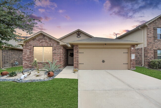 Building Photo - 15435 Sicomoro Viejo St