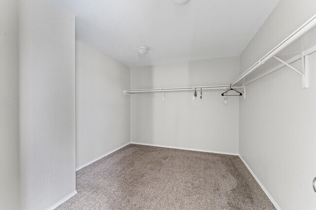 Building Photo - 7642 Appleberry Dr