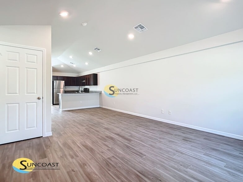 Building Photo - 27221 Partin Dr