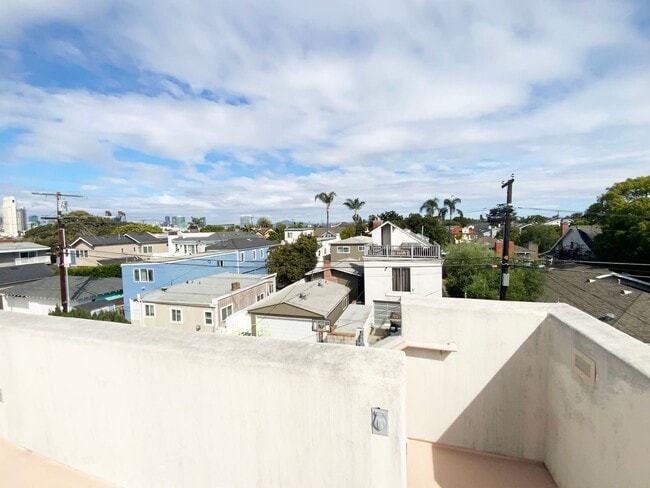 Building Photo - 1bd/1ba Apartment with San Diego Bay Views