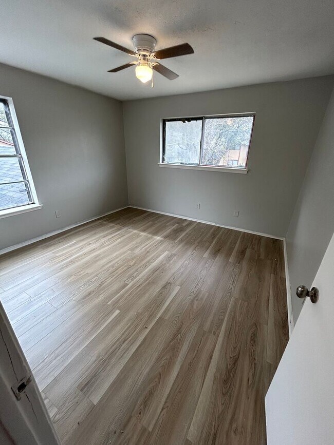 Building Photo - Experience the ultimate comfort of living ...
