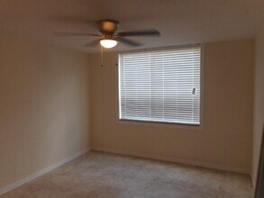 Building Photo - 1st Floor Unit overlooking the Preserve- 2/2 Condo in the Enclave
