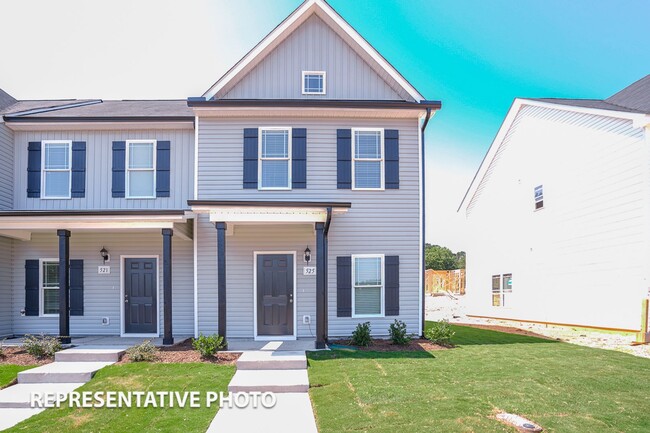 Building Photo - 2 Bed/2.5 Bath Townhome-Close to Downtown Clayton!