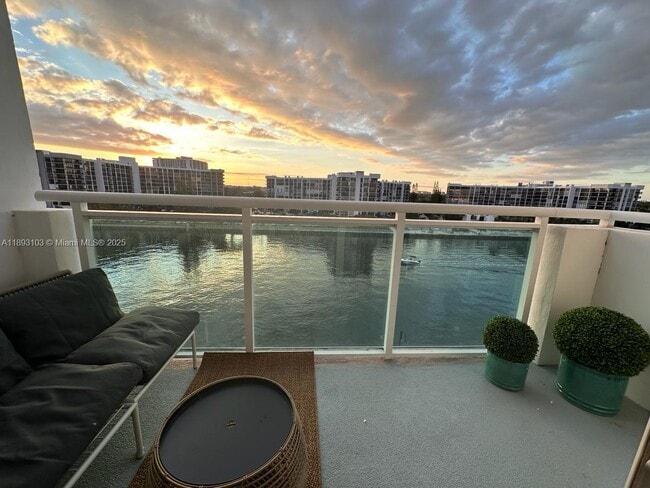 Building Photo - 3000 S Ocean Dr