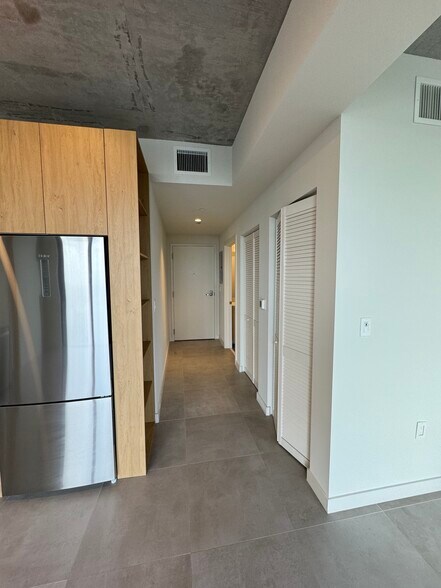 Building Photo - 267 NW 31st St