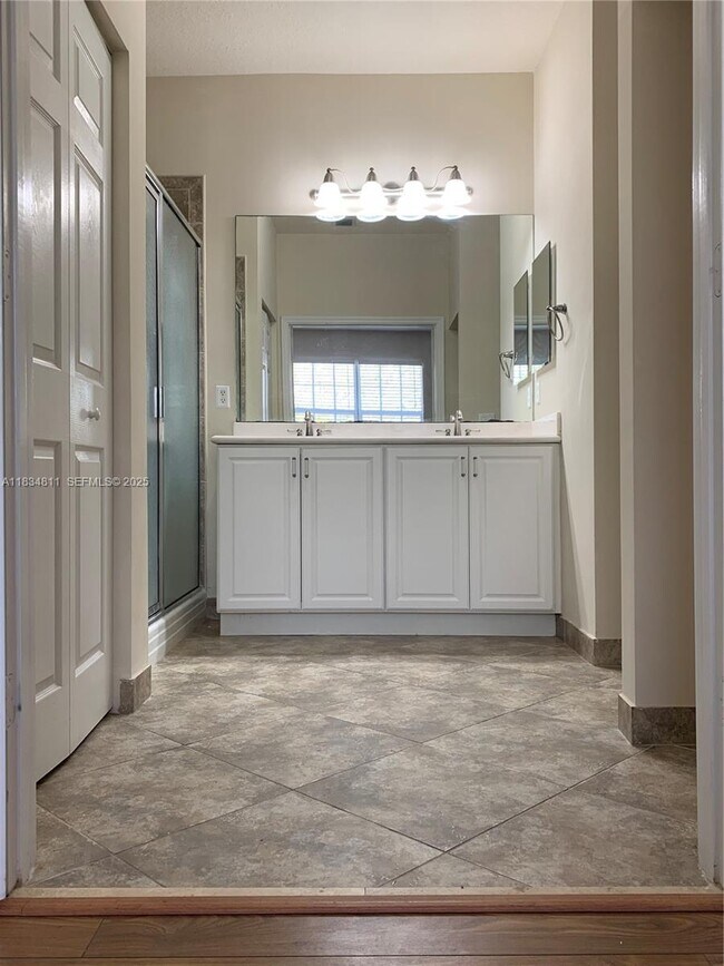 Building Photo - 9057 Preston Pl