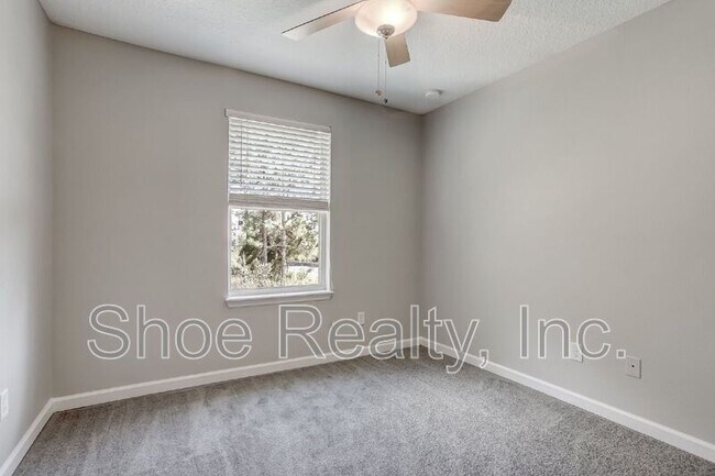 Building Photo - 4220 Plantation Oaks Blvd