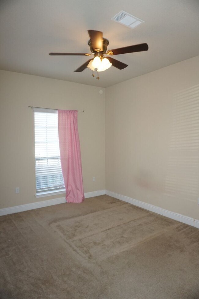 Building Photo - Crestivew: 4 Bedroom in Liberty Oaks