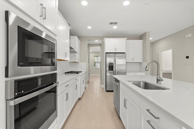 Building Photo - 1320 Hyde St