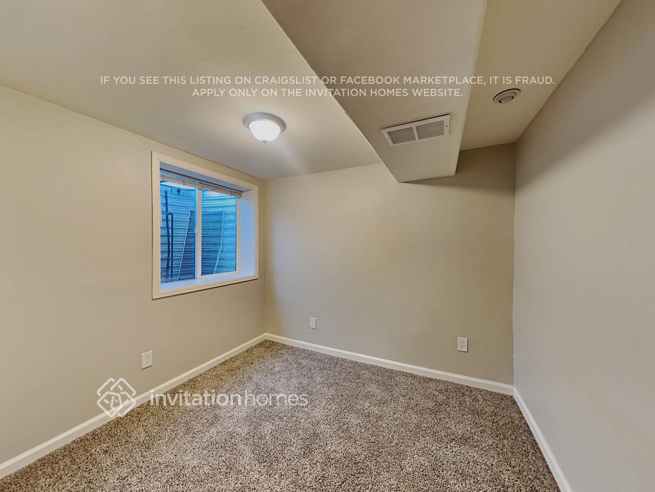 Building Photo - 387 Helena Cir