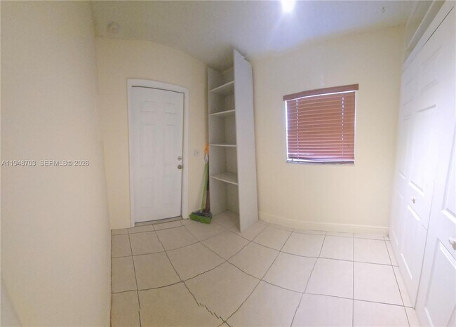 Building Photo - 4320 SW 138th Ct