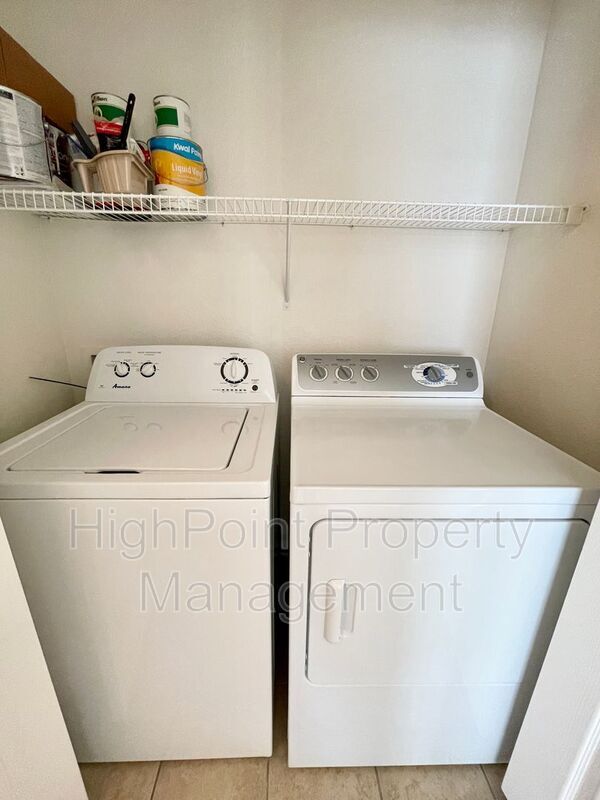 Building Photo - 3045 Blue Sky Cir