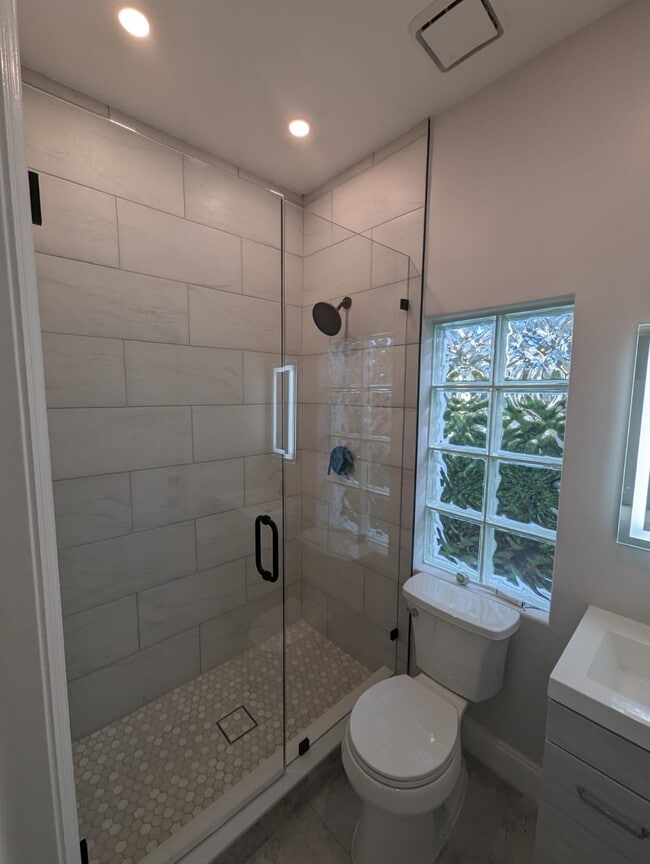Building Photo - 5720 NW 61st Pl