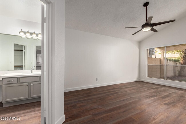 Building Photo - 1616 N Calle Cir