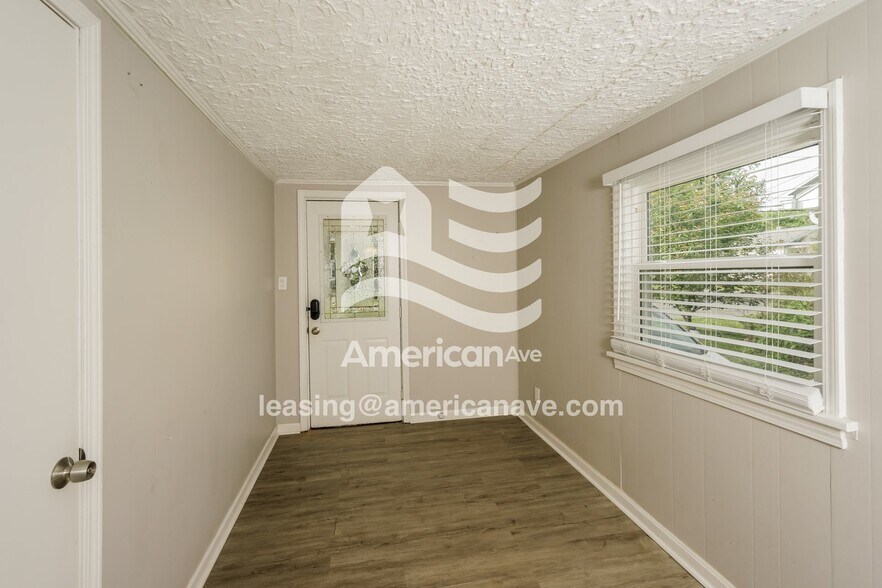 Building Photo - 1537 Taylor Ave