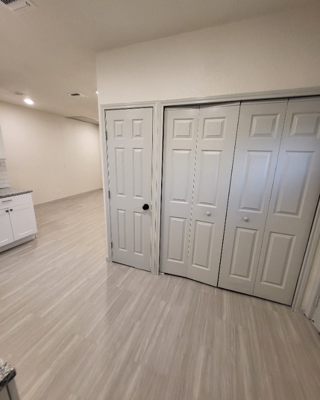 Building Photo - 647 Hammond Ave