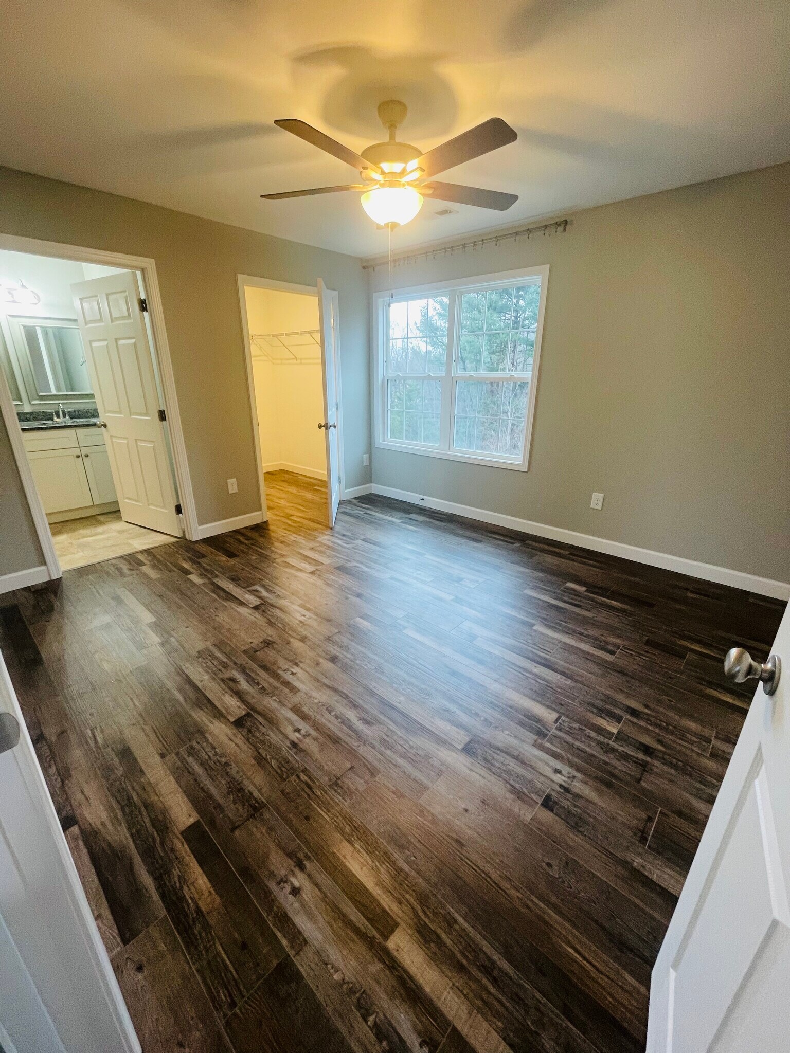 Building Photo - 176 Ridge Pointe Dr