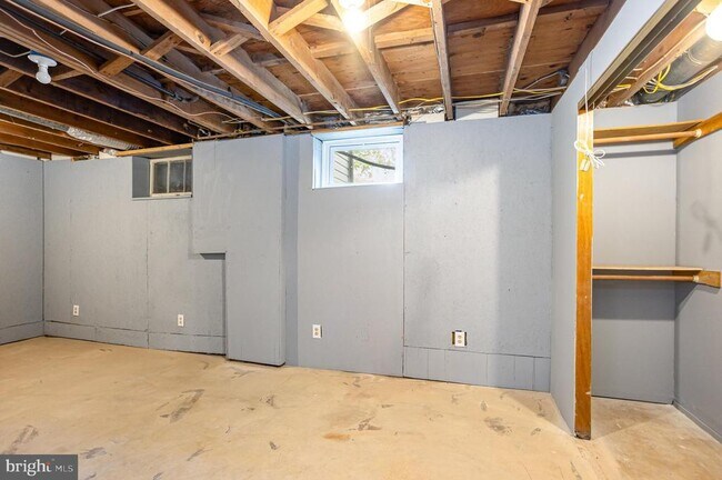 Building Photo - 417 Kemper Rd