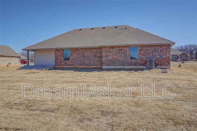 Building Photo - 138 Trimble Dr