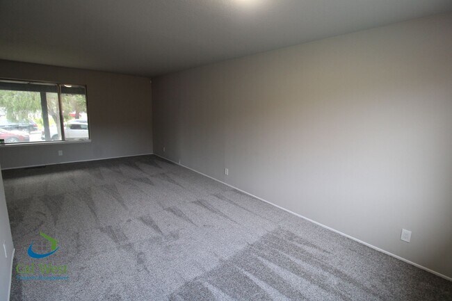 Building Photo - $4595 - **COMING SOON** Large spacious upd...