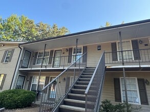 Building Photo - 2BR/1BA For Rent