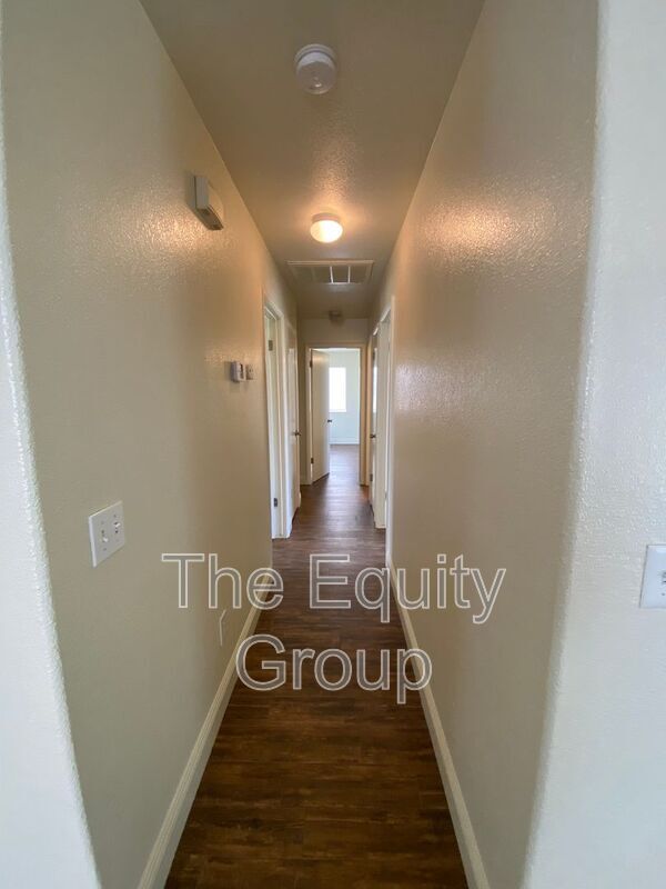 Building Photo - 4300 E Feemster Ave