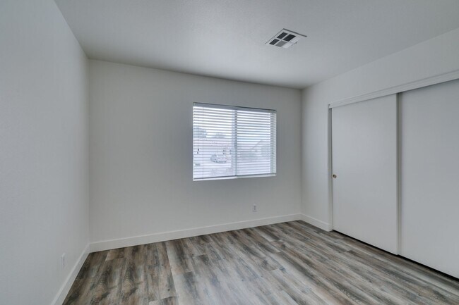 Building Photo - Single story home - NO HOA