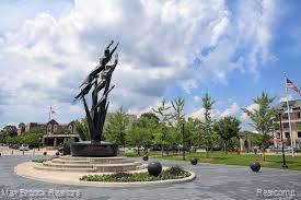 Building Photo - 600 W Brown St