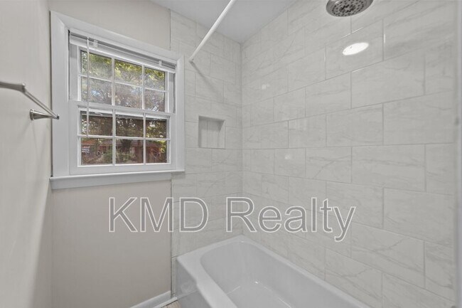 Building Photo - 4605 Coronado Dr