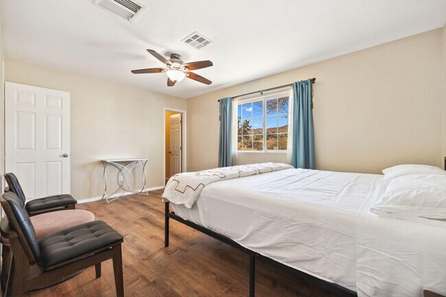 Building Photo - 56034 Desert Gold Dr