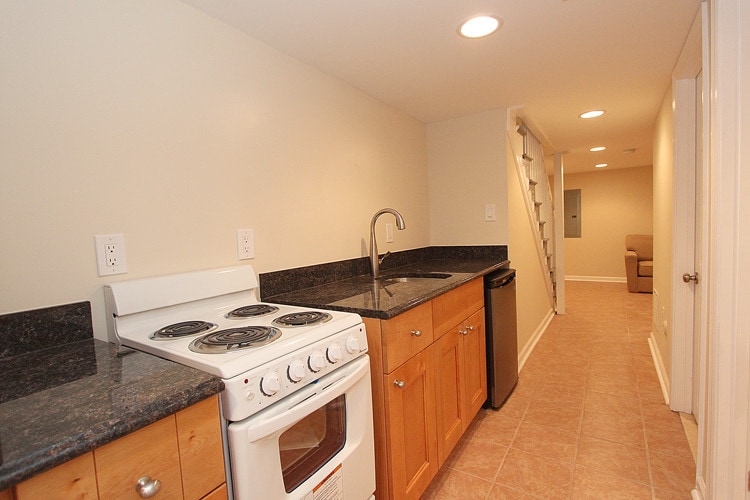 Basement Kitchen - 1921 Bennett Pl NE