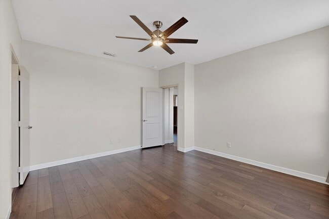 Building Photo - 1801 Velarde Rd