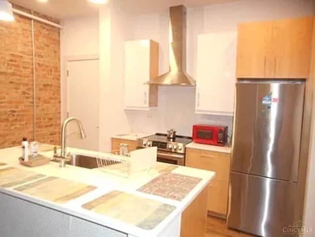 Building Photo - 26 E 15th St