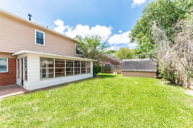 Building Photo - 3909 Spring Arbor Ct