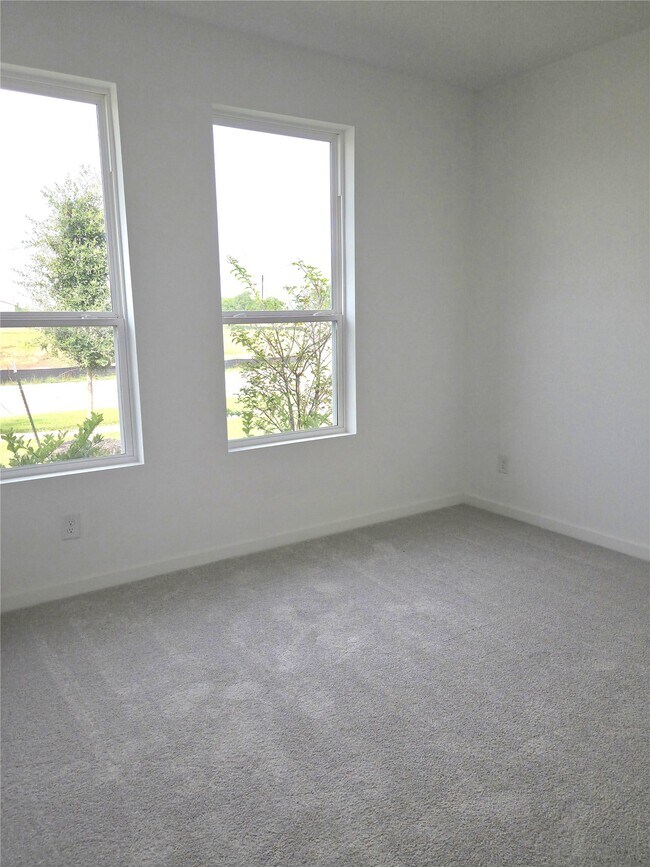 Building Photo - 6511 Silver Emperor Ln