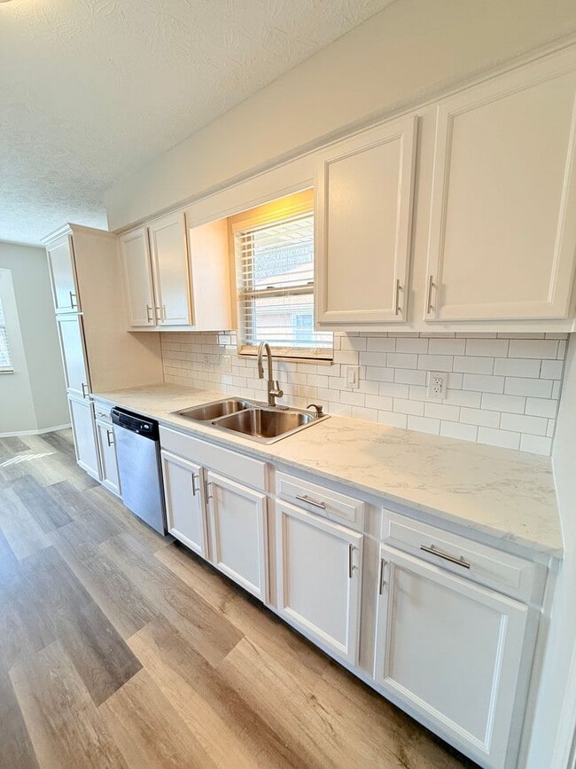 Building Photo - "Lots Of New" in South/West Springfield on a Quite Culta-sac